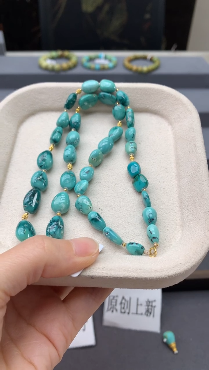 18K金镶嵌绿松石精工雕刻R194