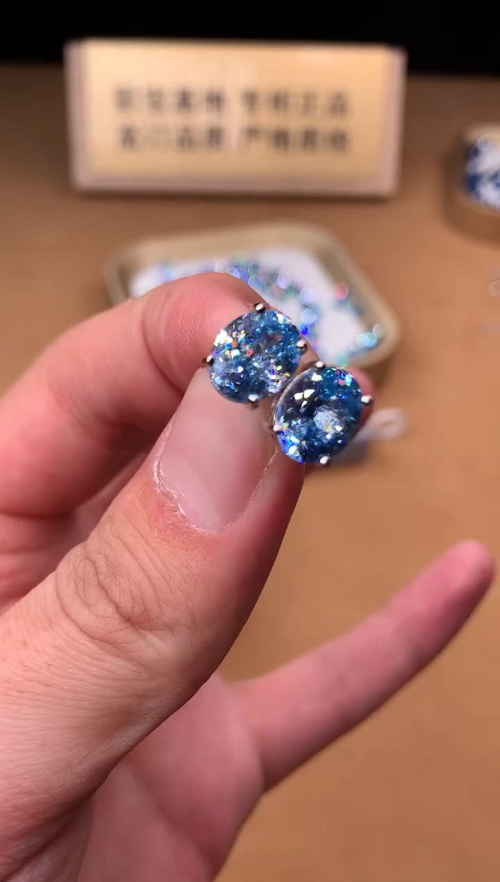 银S925镶嵌耳钉海蓝宝石2323