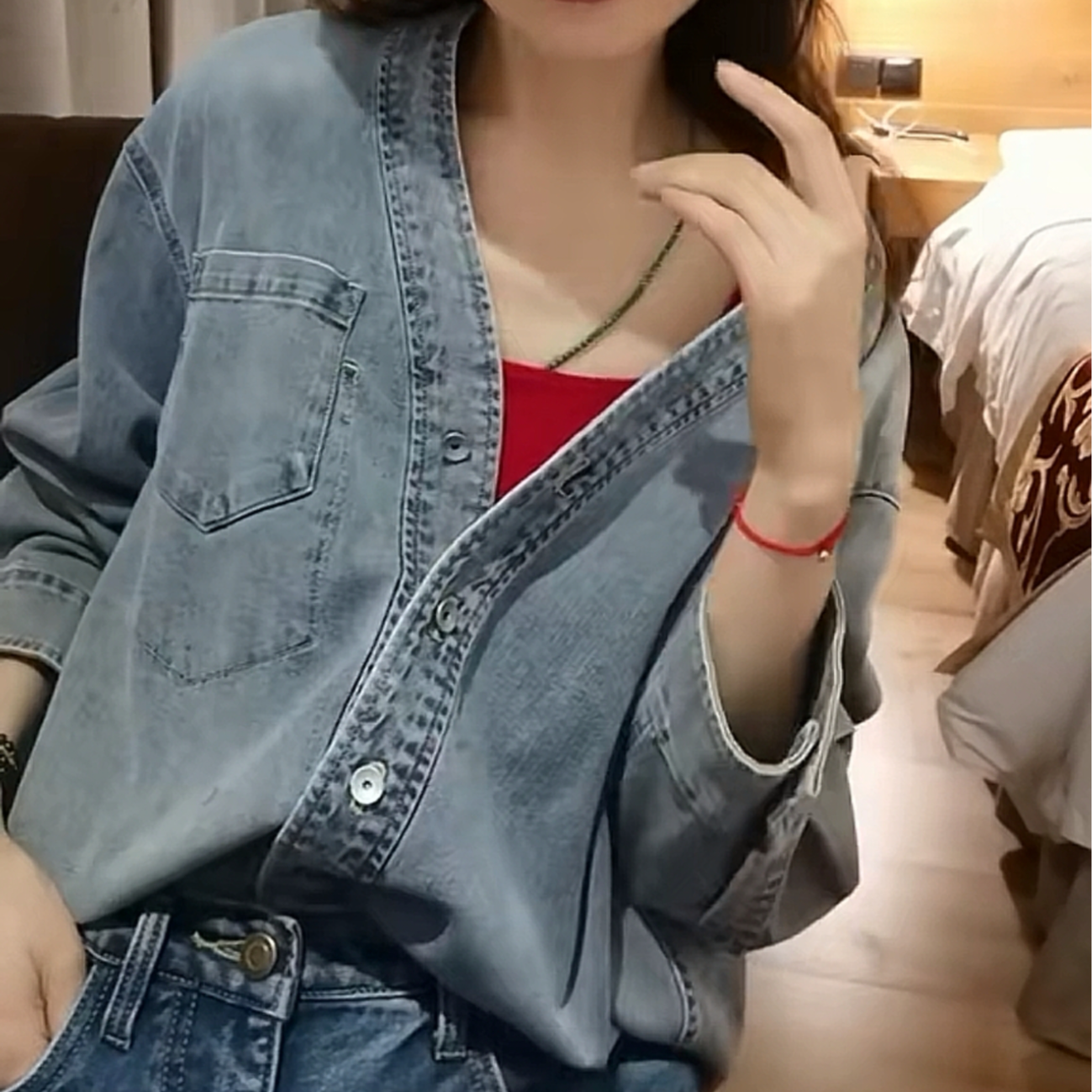 0256821大V领开衫牛仔外套时尚简约个性百搭休闲舒适宽松减龄衬衫