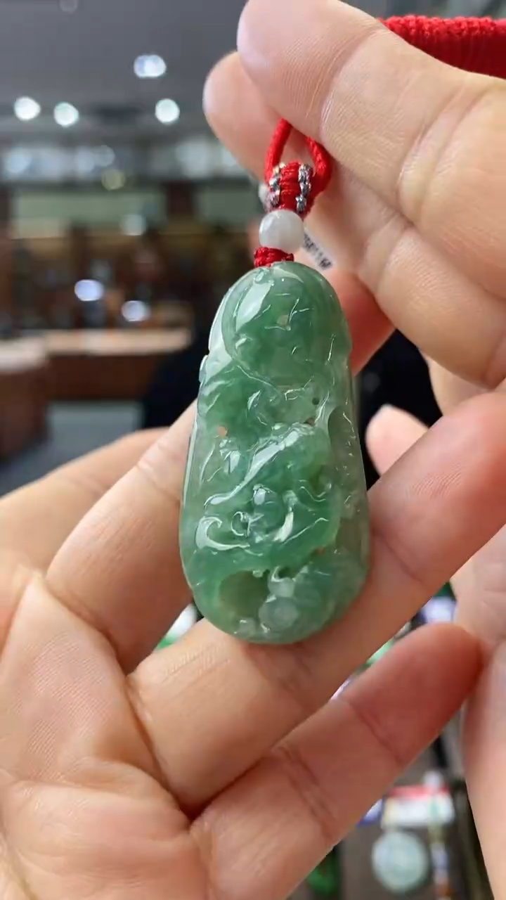 【闪购商品】翡翠颈饰未镶嵌荷叶鱼