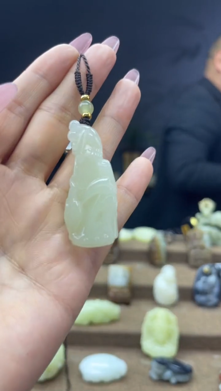 颈饰未镶嵌和田玉1