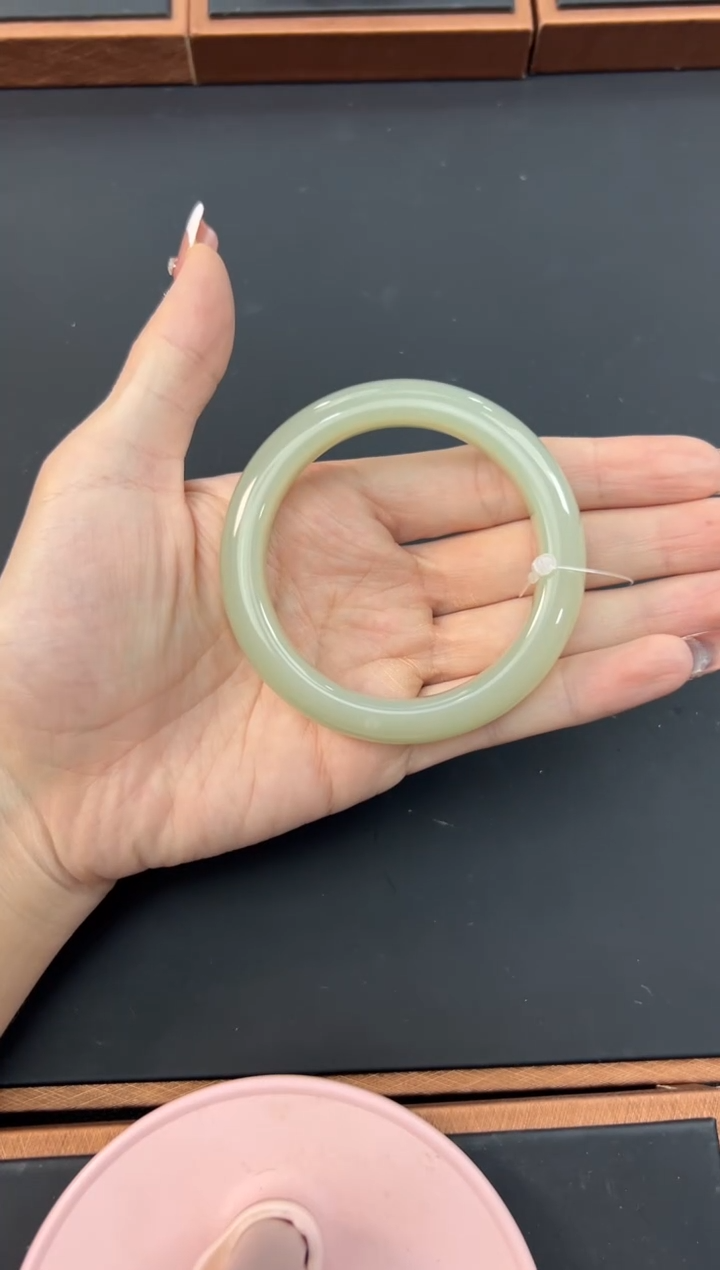 【闪购商品】和田玉手镯未镶嵌且末微色差近矿53+手镯