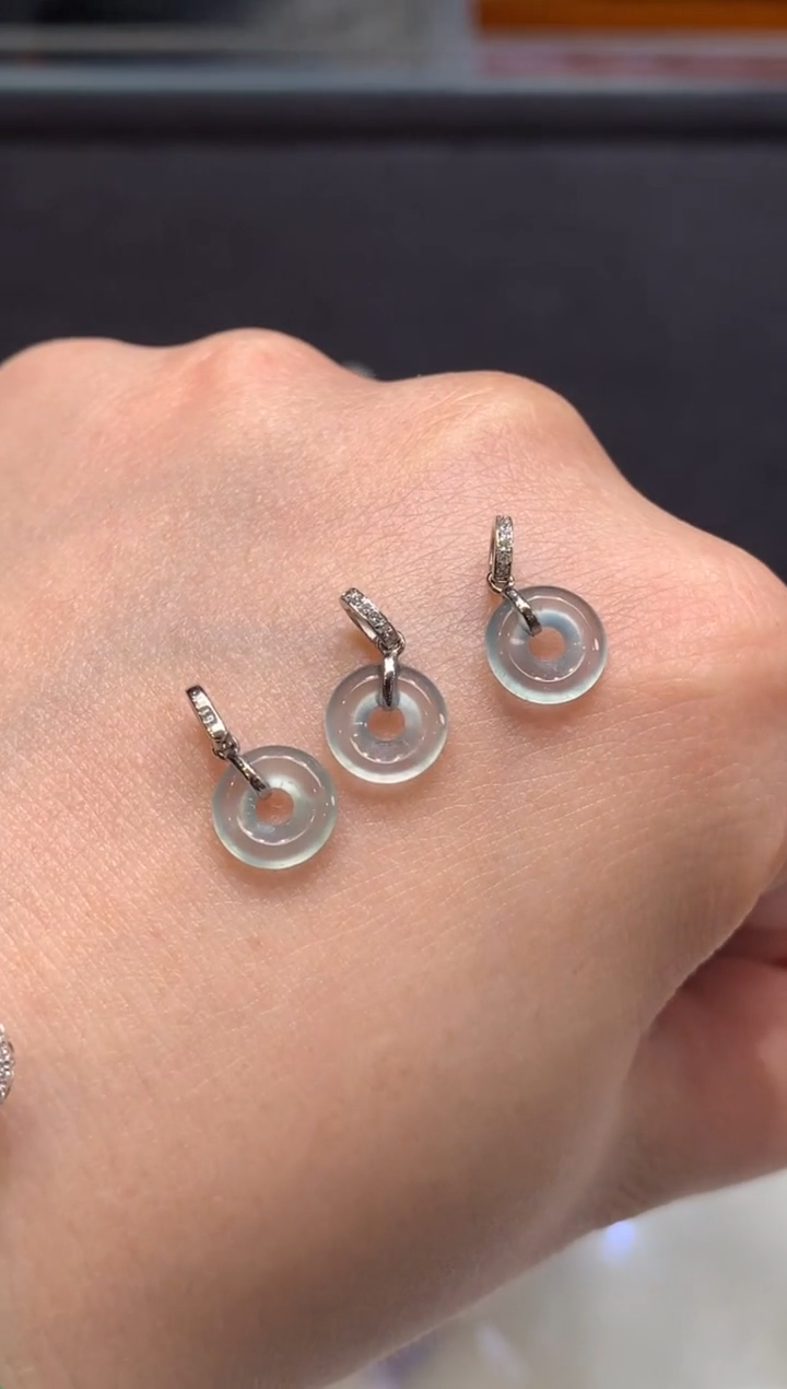 翡翠18K金镶嵌吊坠(不含链)A669|多样性发其一