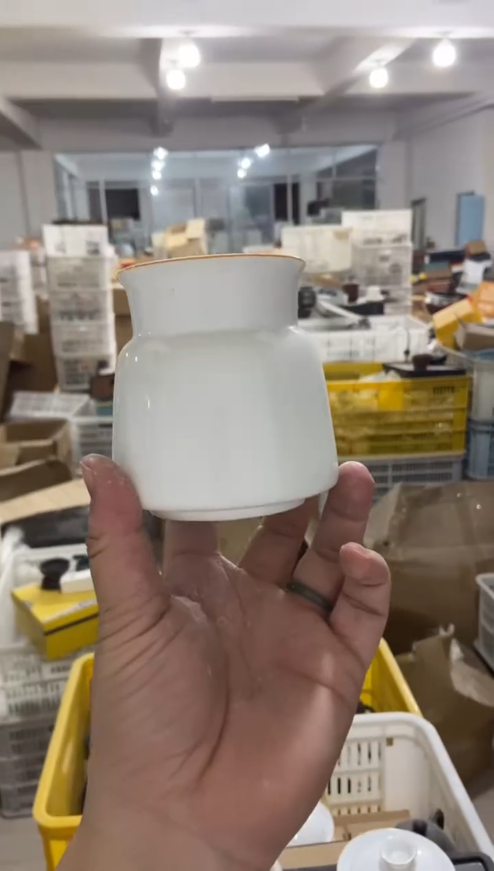 杯子瓷无运费险不带礼盒略有瑕疵有点脏介意勿拍