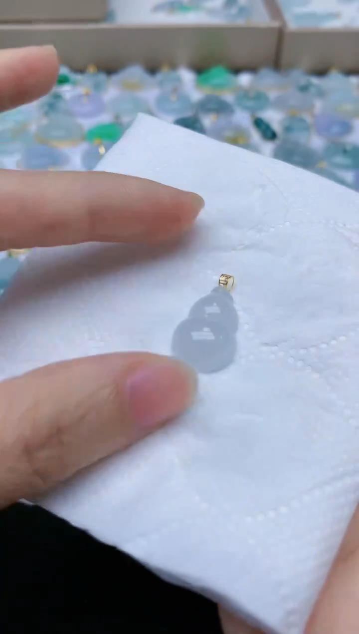 翡翠18K金镶嵌颈饰天然翡翠A货