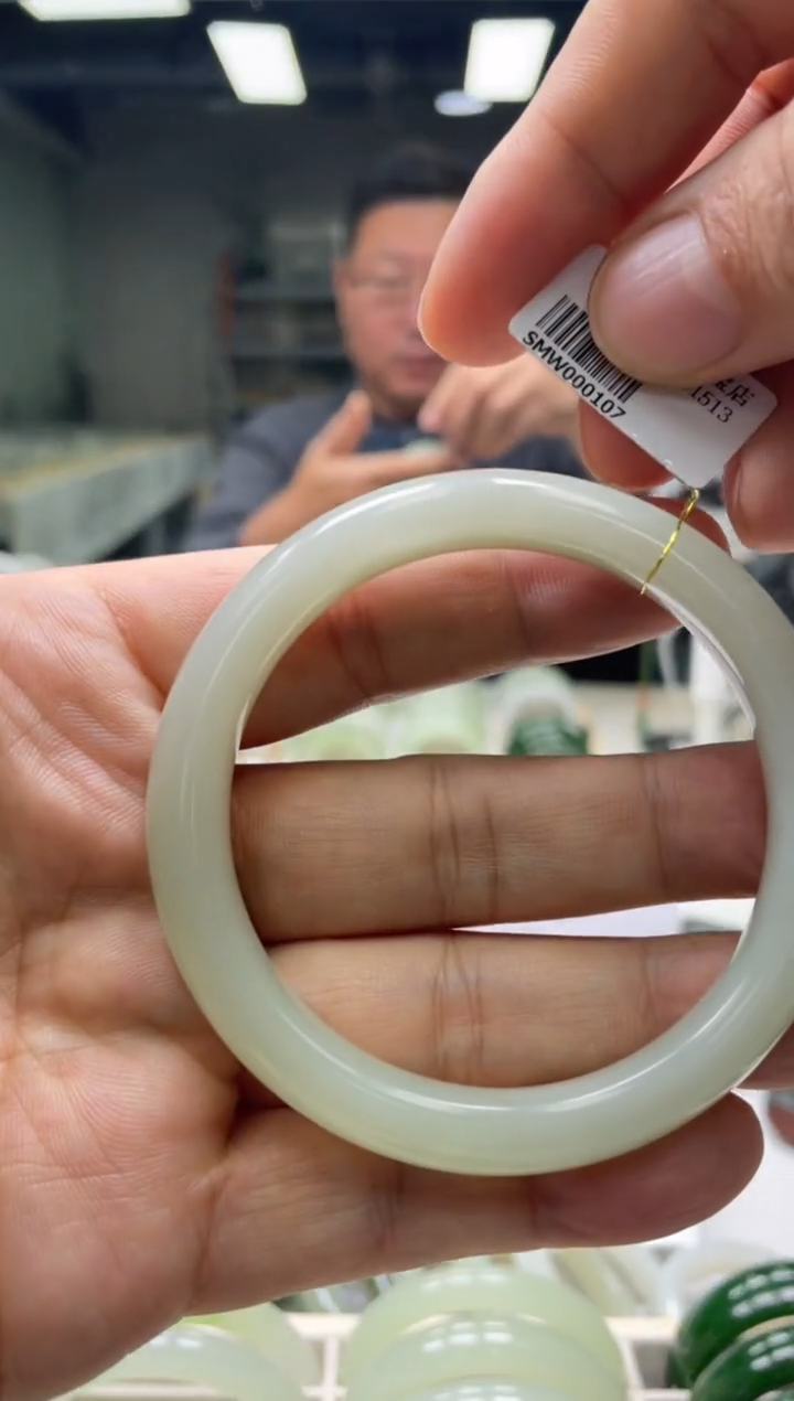 【闪购商品】和田玉手镯未镶嵌编码0107 圈口59-60