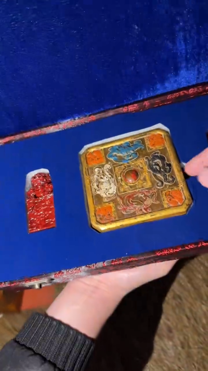 香榧木双狮牌====