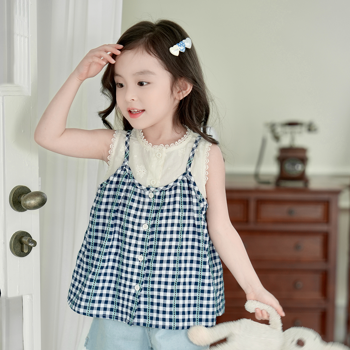 现货【蓝调】100棉3631夏装女童假两件衬衫时尚无袖格子娃娃衫上衣