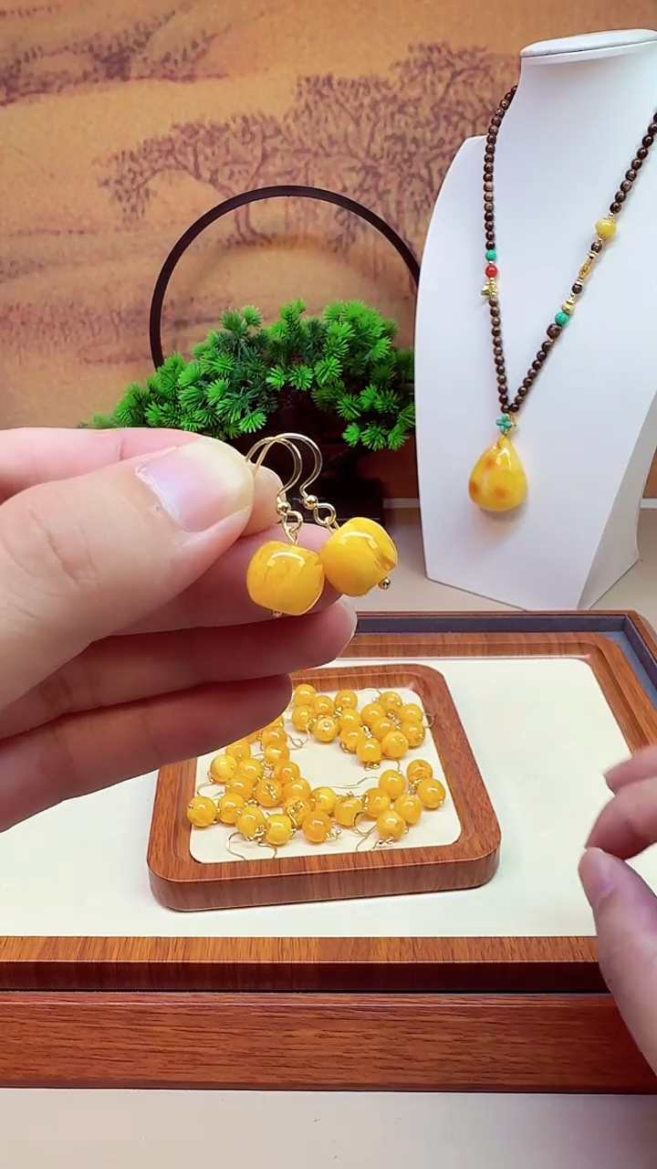 蜜蜡14K金镶嵌耳饰E01 