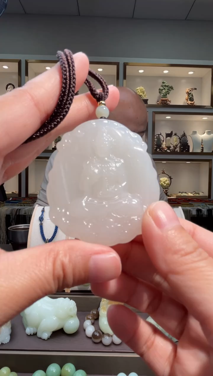 颈饰未镶嵌和田玉苏