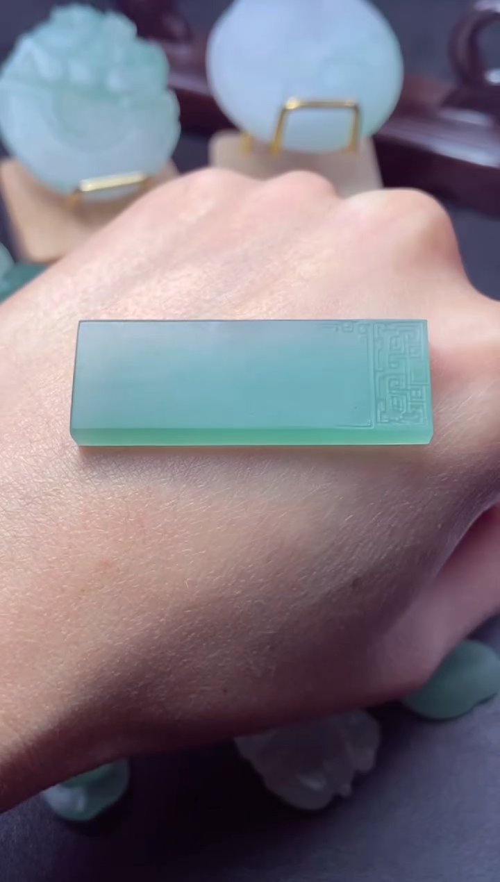 未镶嵌定制翡翠E****ia货翡翠