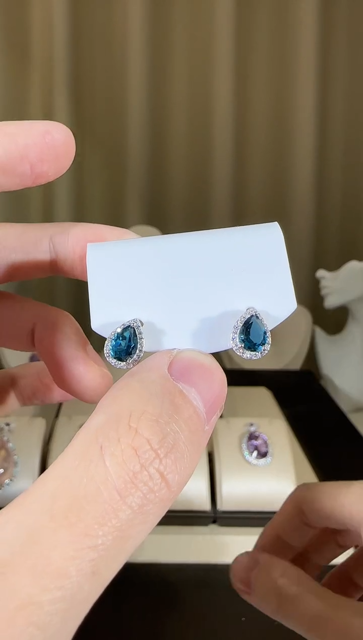 【闪购商品】托帕石耳饰银S925镶嵌5*7mm耳钉