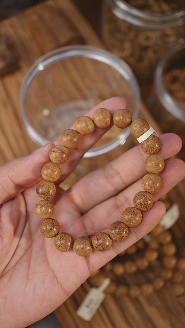 手串沉香芽庄红土1.14-11克+xx-0622