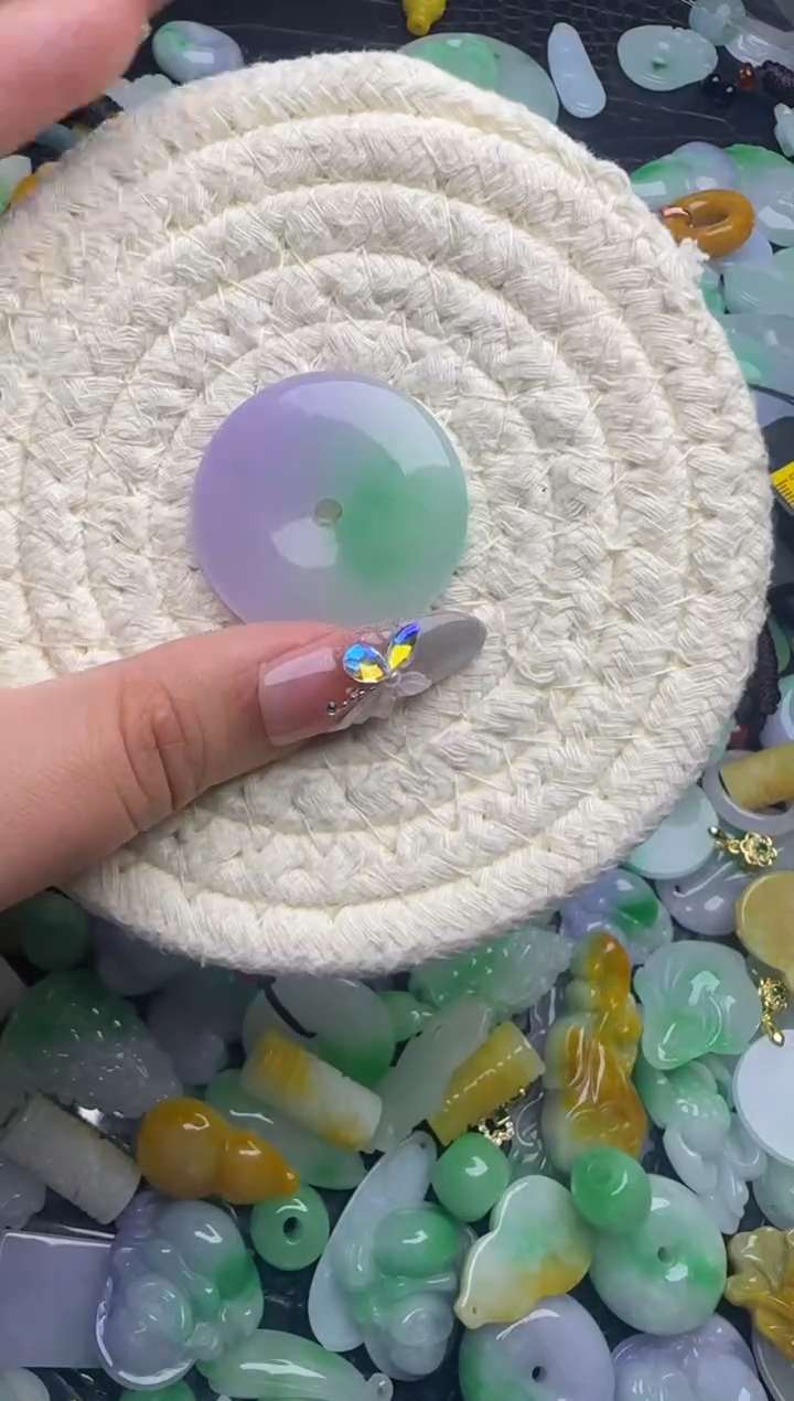 翡翠未镶嵌颈饰天然缅甸翡翠吊坠