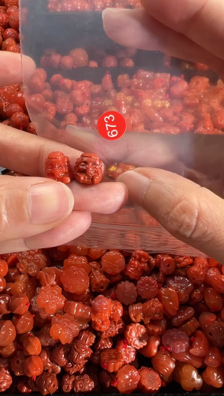 【闪购商品】南红玛瑙颈饰未镶嵌2