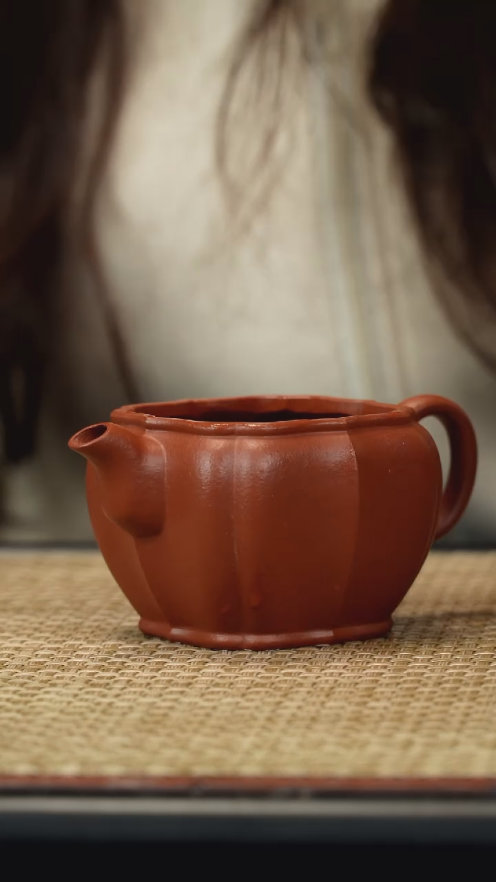 【闪购商品】紫砂茶壶生砂朱泥小神仙100cc