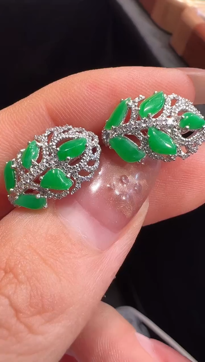 18K金镶嵌翡翠耳饰耳饰