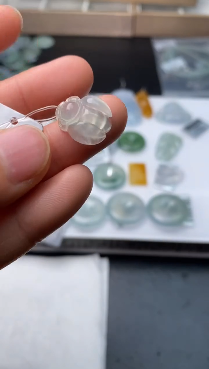 【闪购商品】定制翡翠未镶嵌翡翠毛货~