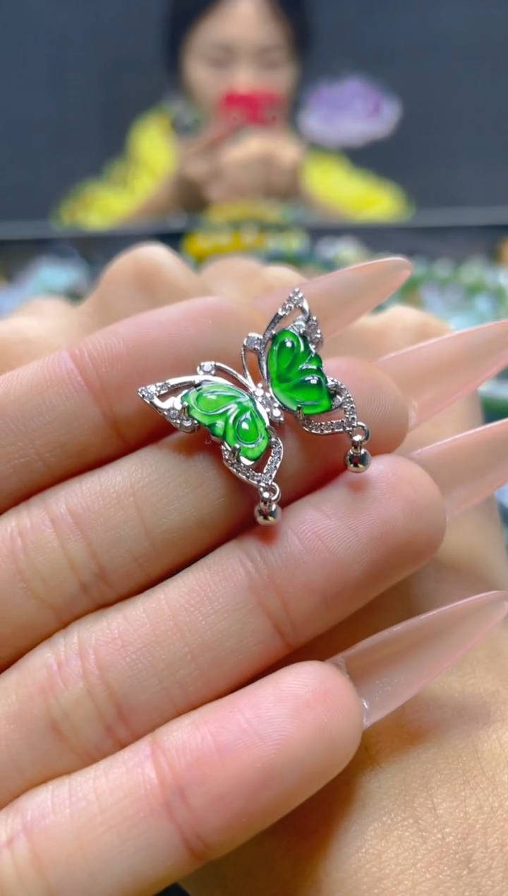 颈饰未镶嵌翡翠/E/翡翠A货，一件也是批发价