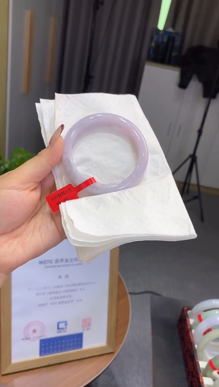 【闪购商品】翡翠手镯未镶嵌00009031