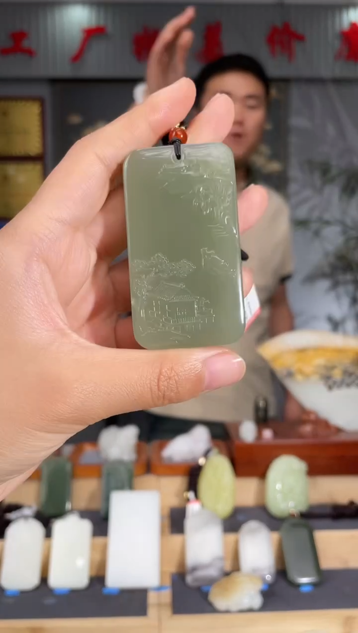 和田玉未镶嵌颈饰1