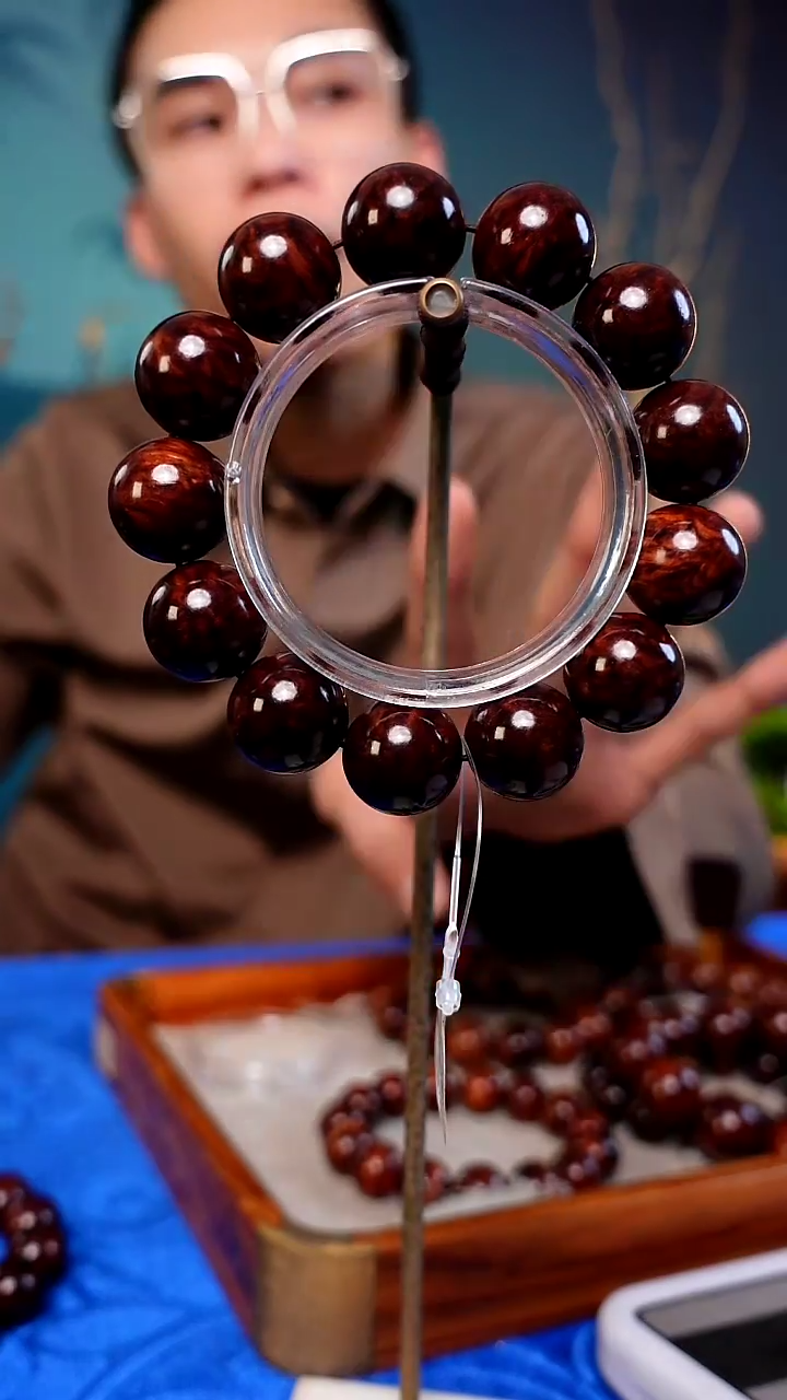 【闪购商品】木本降真香海南红降花梨公满油芝麻点手串 