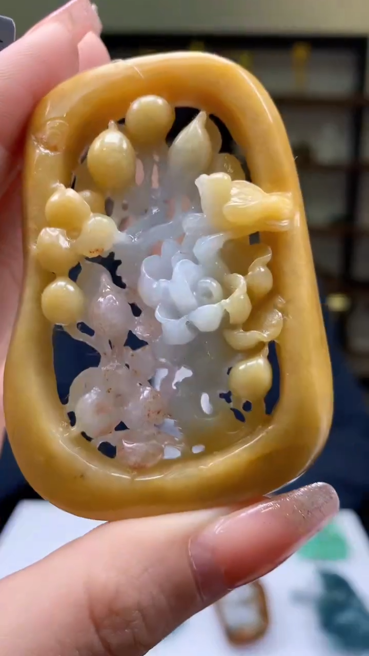 【闪购商品】定制翡翠未镶嵌1049ry-毛货挂件40