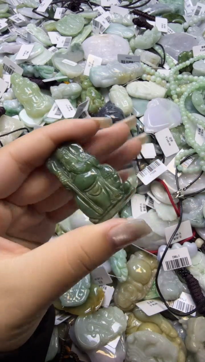 【闪购商品】翡翠颈饰未镶嵌00000152