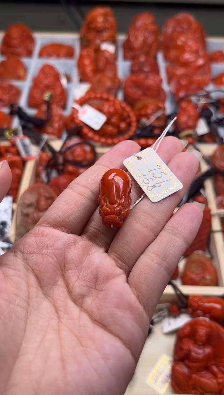 【闪购商品】南红玛瑙珠宝奇石未镶嵌751