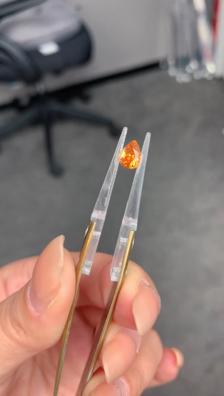 【闪购商品】石榴石（芬达石）裸石未镶嵌1ct芬达