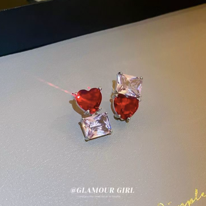 合金耳饰 【无耳洞耳夹红色】不对称粉红爱心锆石蚊香盘耳夹无痛