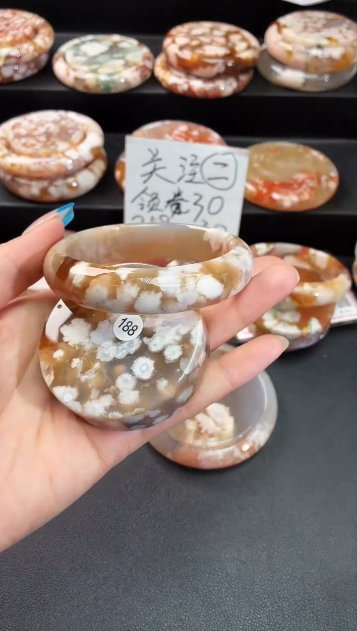 手镯玛瑙/玉髓未镶嵌石英质玉58圈57/58带(赠送镯心)