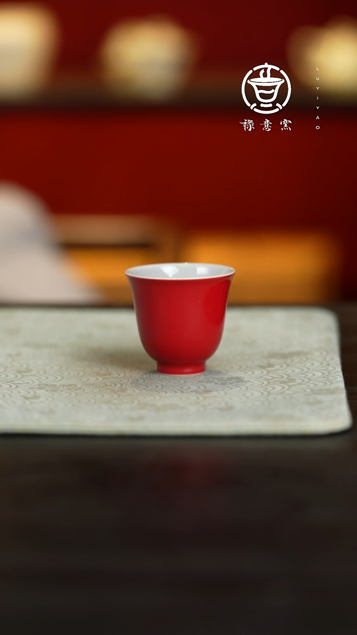 岚禄意窑故宫红小铃铛杯