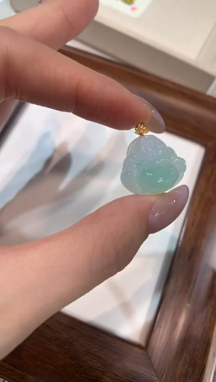 颈饰18K金镶嵌翡翠佛公