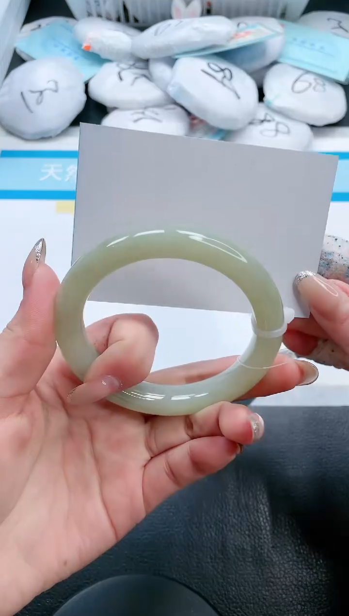 【闪购商品】和田玉手镯未镶嵌16V385-57