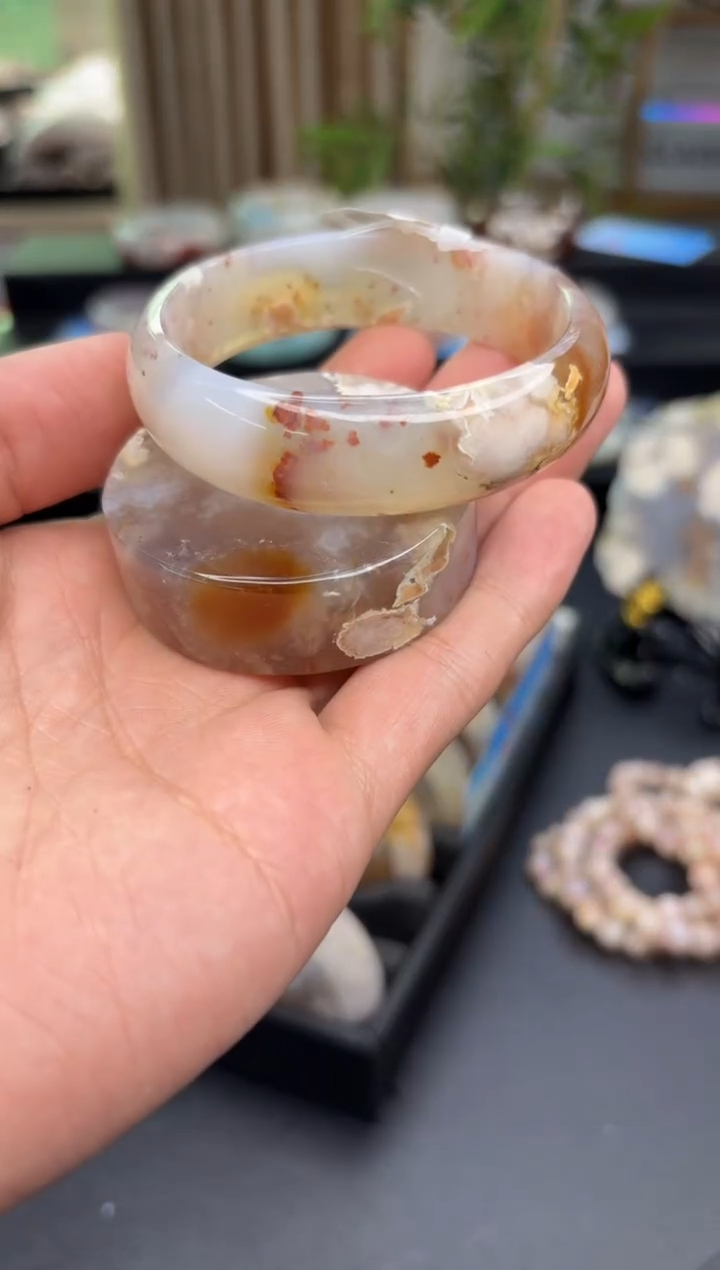 【闪购商品】石英质玉手镯未镶嵌C350(55圈赠送镯心)