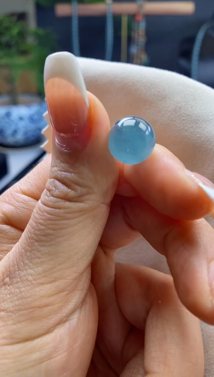 翡翠未镶嵌颈饰0582700100