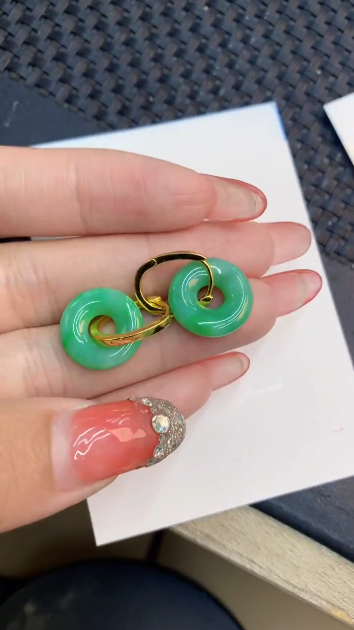 颈饰未镶嵌翡翠1