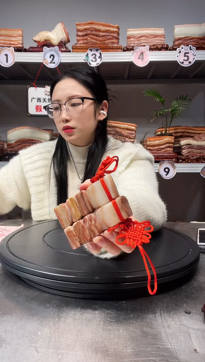 【闪购商品】天然石材柳州猪肉石