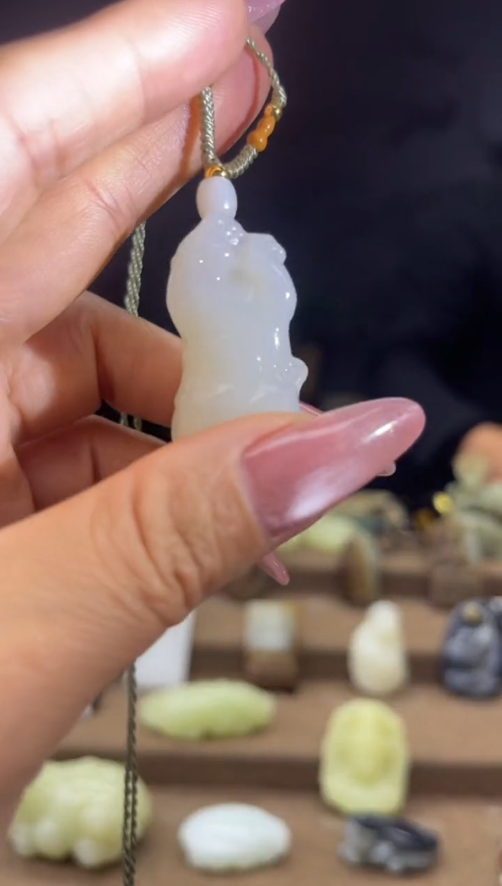 颈饰未镶嵌和田玉1