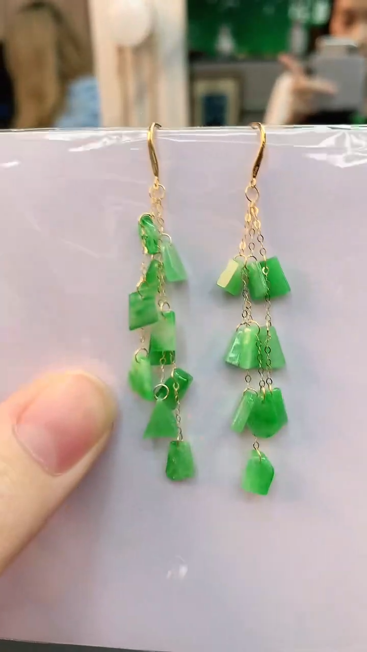 【闪购商品】翡翠耳饰18K金镶嵌赠礼盒证书 多样性发货发其一 敏