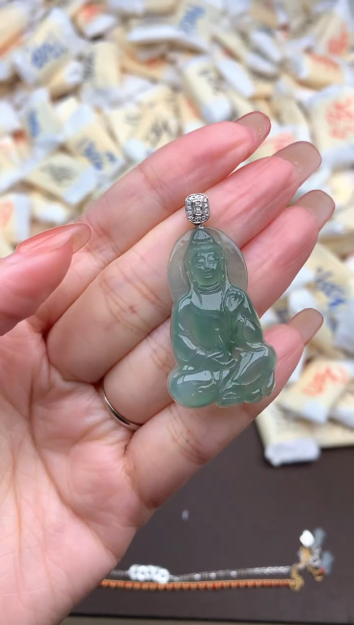 【闪购商品】翡翠挂件18K金镶嵌一