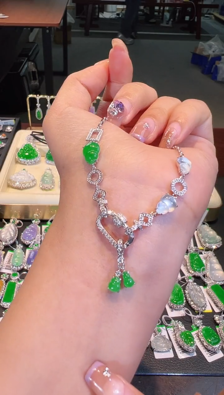 【闪购商品】翡翠手链18K金镶嵌翡翠