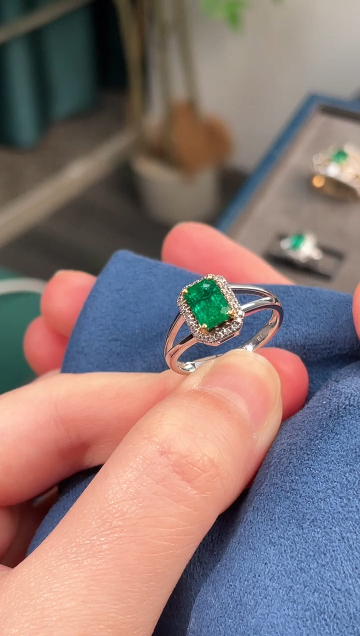 【闪购商品】祖母绿戒指18K金镶嵌/1.15ct