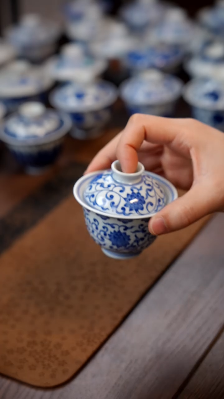 【闪购商品】120缠枝盖碗 111111111