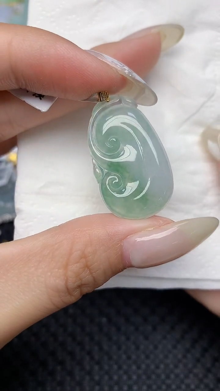 翡翠18K金镶嵌颈饰天然翡翠a货