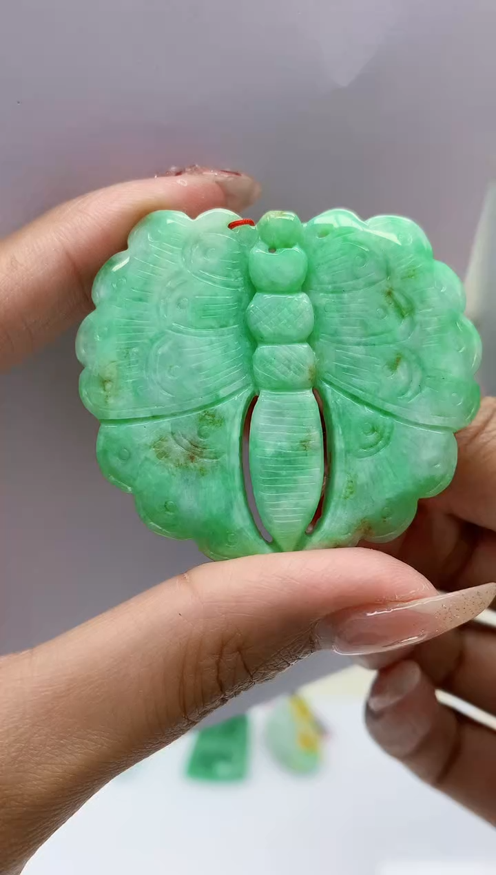 【闪购商品】定制翡翠未镶嵌4852MM-毛货挂件65