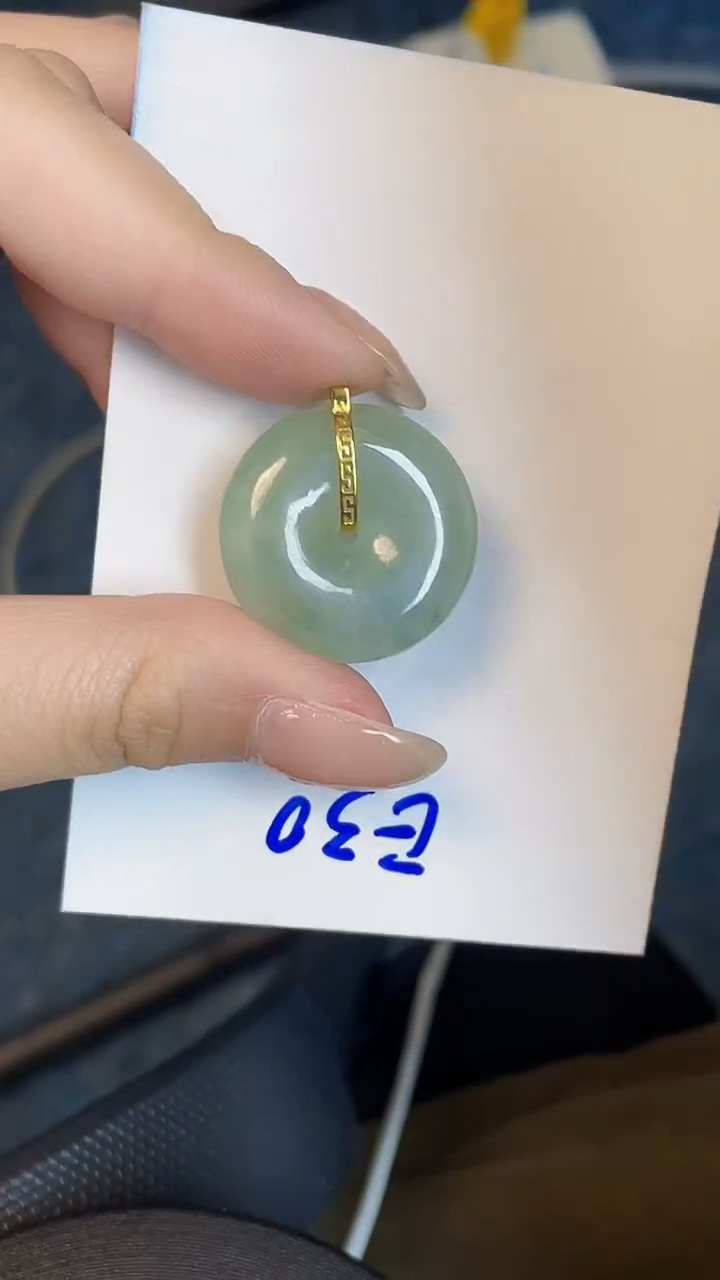 【闪购商品】翡翠颈饰18K金镶嵌00000000