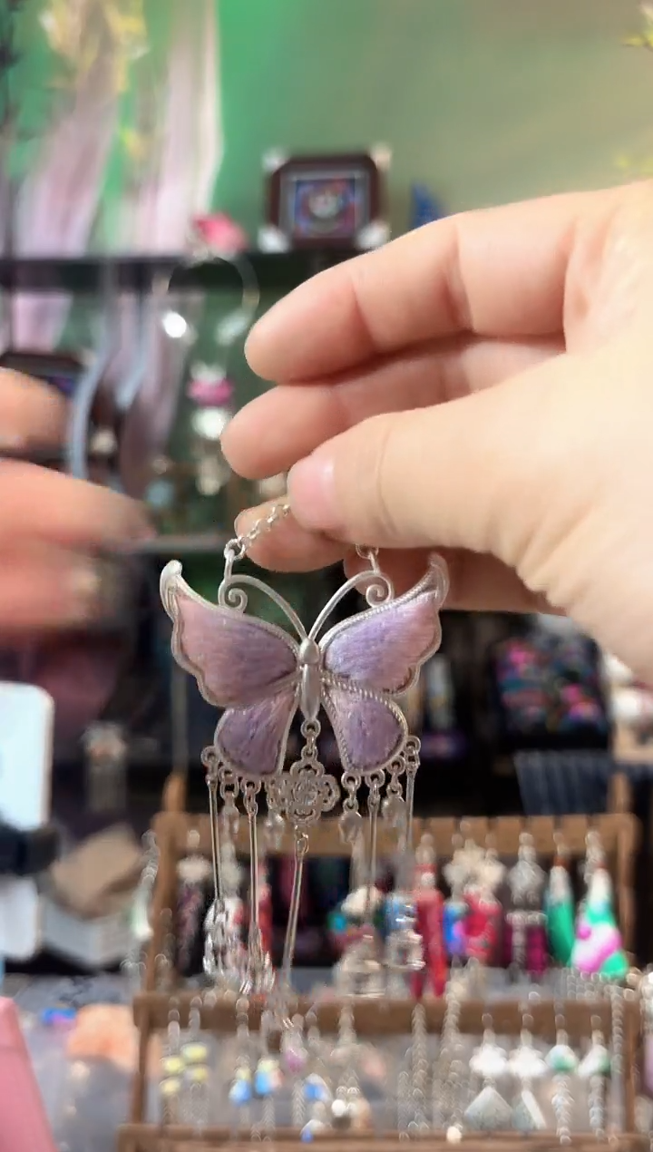 彩云南阁非遗老绣苗银饰品681