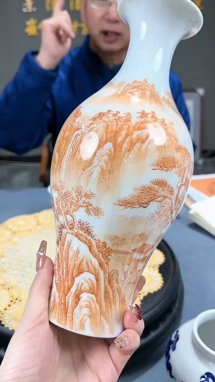 【闪购商品】官窑瓷画院953官窑瓷画院矾红山水橄榄瓶